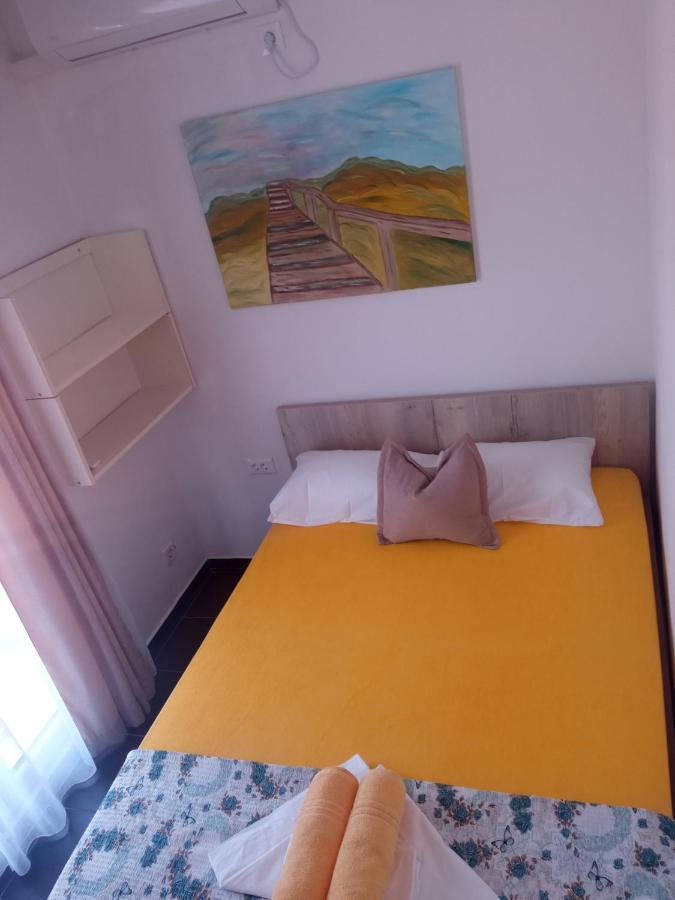 Guest House Inara 内乌姆 外观 照片