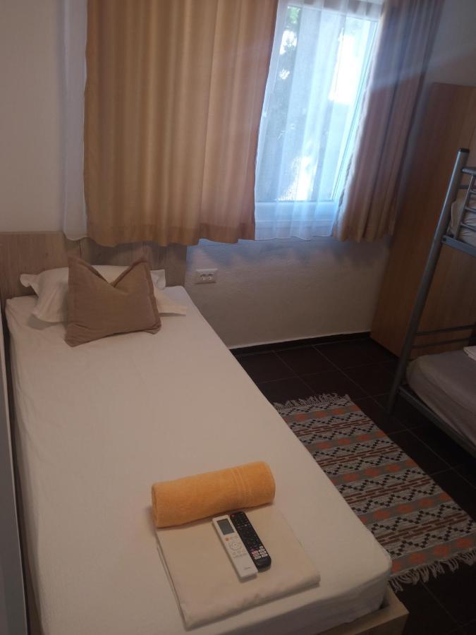 Guest House Inara 内乌姆 外观 照片