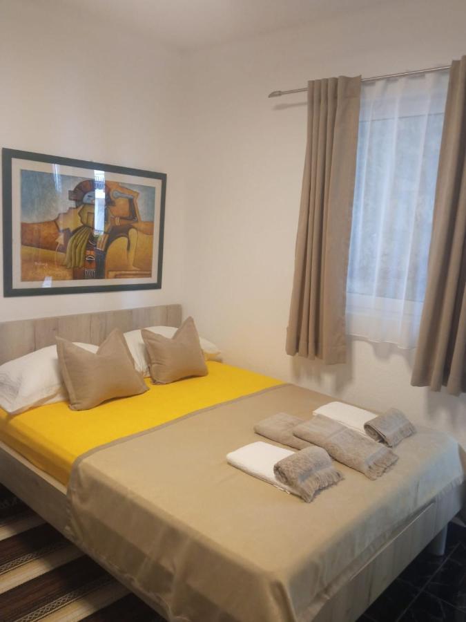 Guest House Inara 内乌姆 外观 照片
