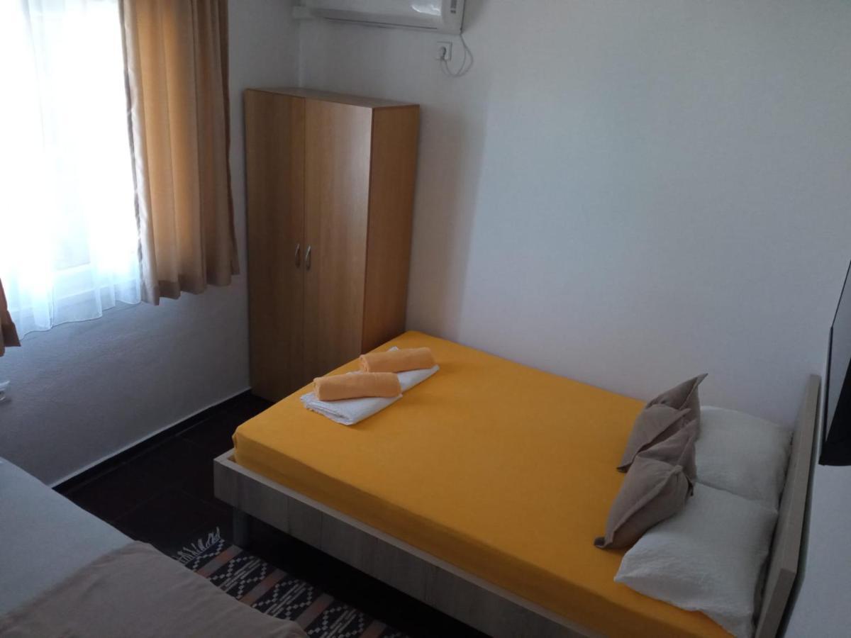 Guest House Inara 内乌姆 外观 照片